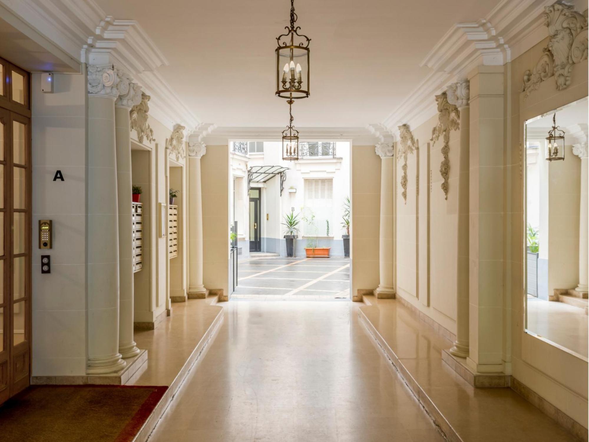 Cozy Apartment - Champs Elysees - Wagram Paris Eksteriør billede